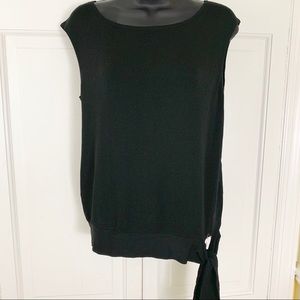 🌷 Black short sleeve top by Ann Taylor LOFT
